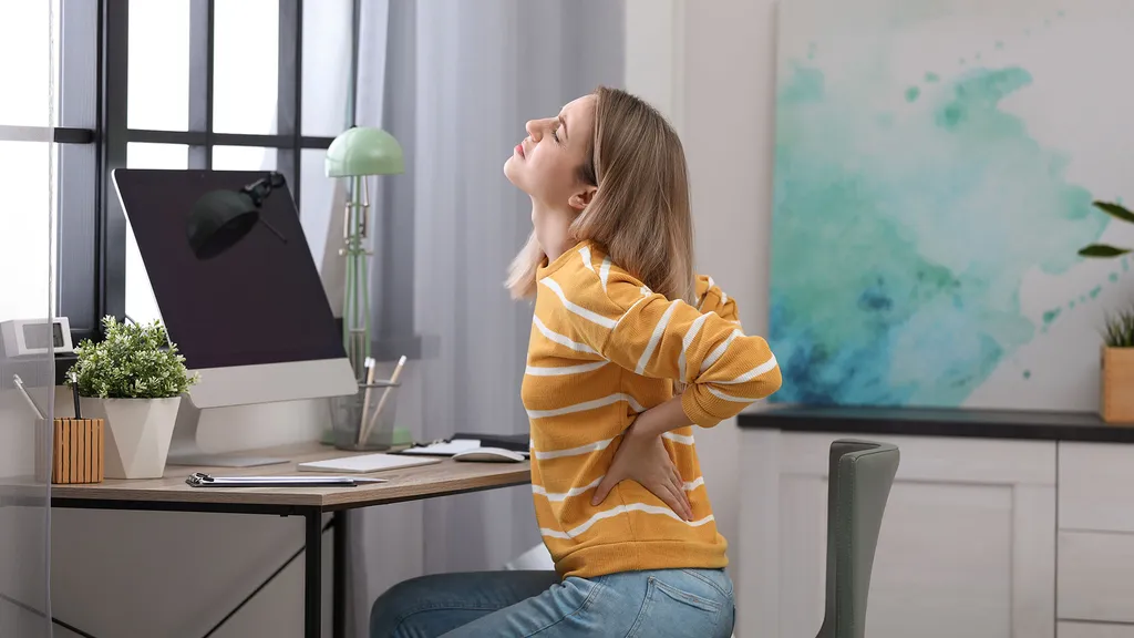 Strengthen your back instead of enduring pain – simple and effective